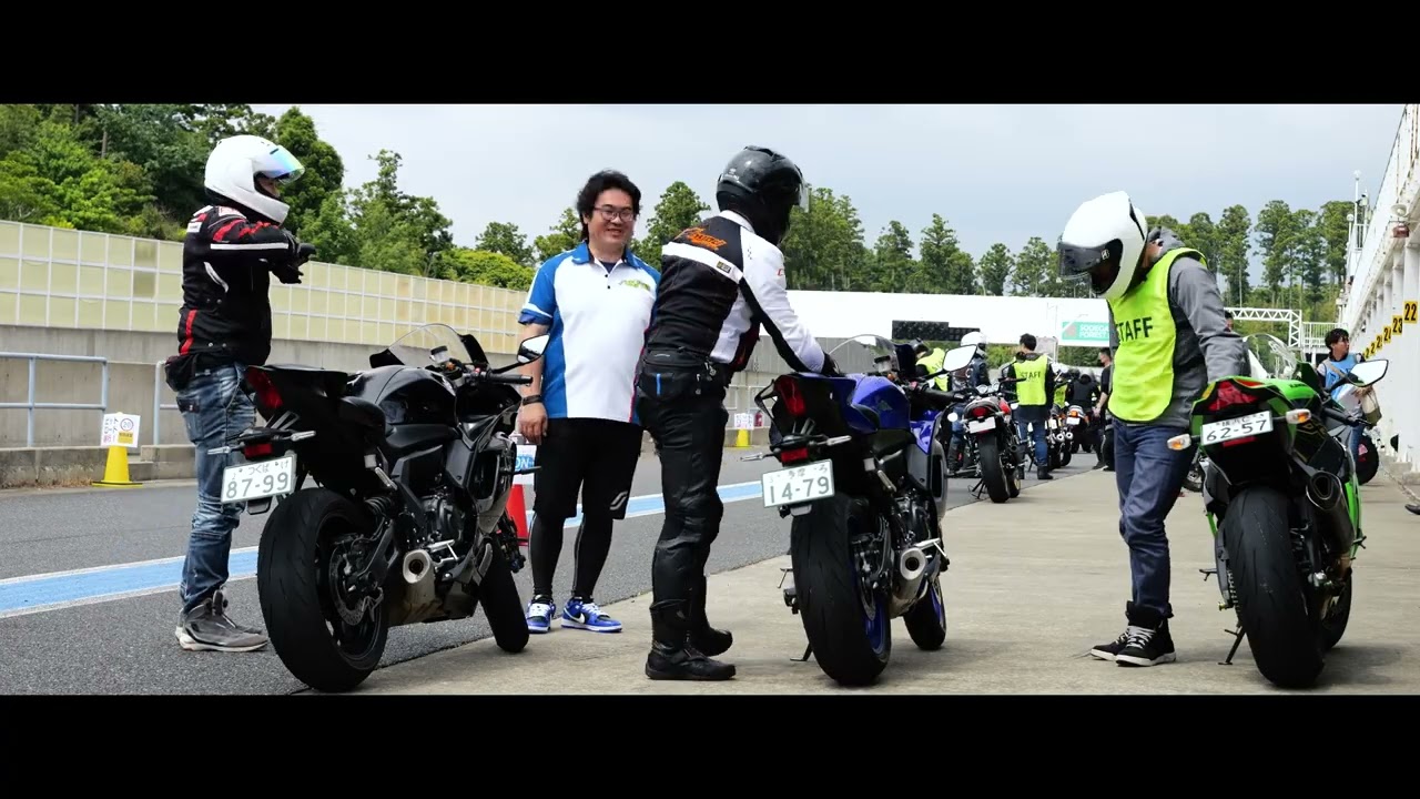 アドエヌ カスタムパーツライド